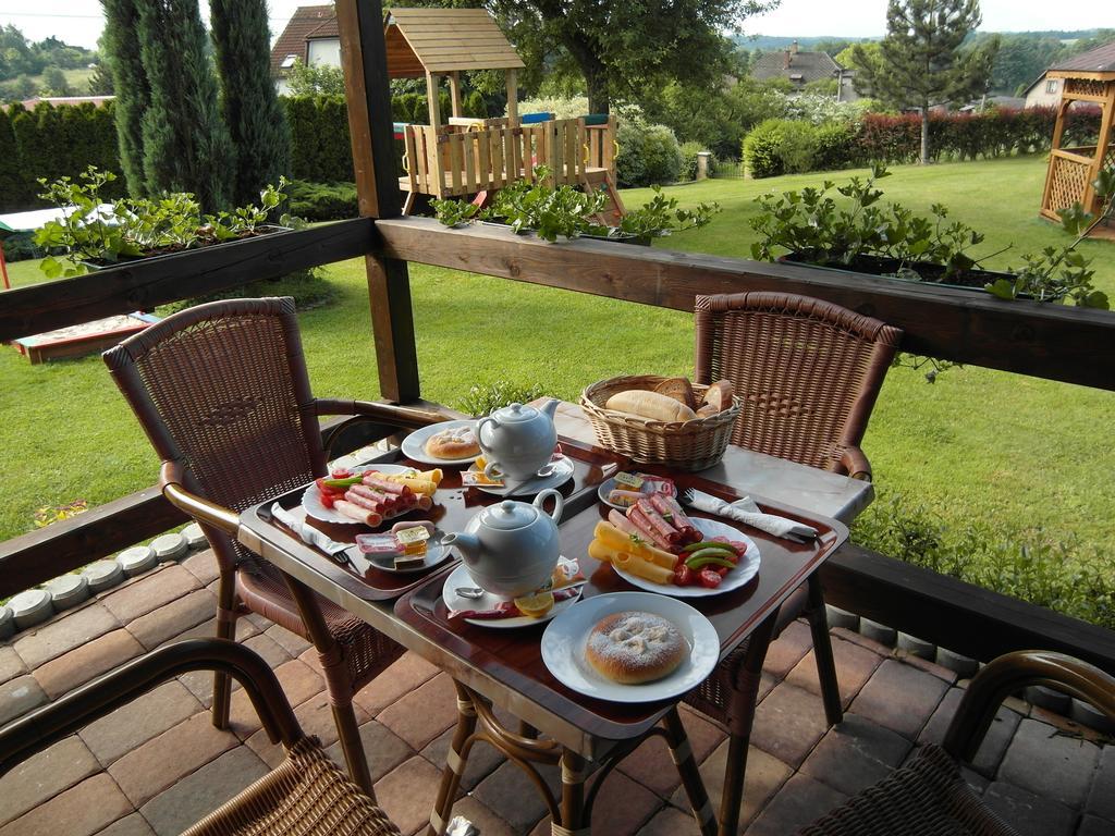 Pension & Restaurant Silma With Wellness Rychvald Exterior foto