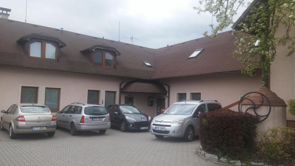 Pension & Restaurant Silma With Wellness Rychvald Exterior foto
