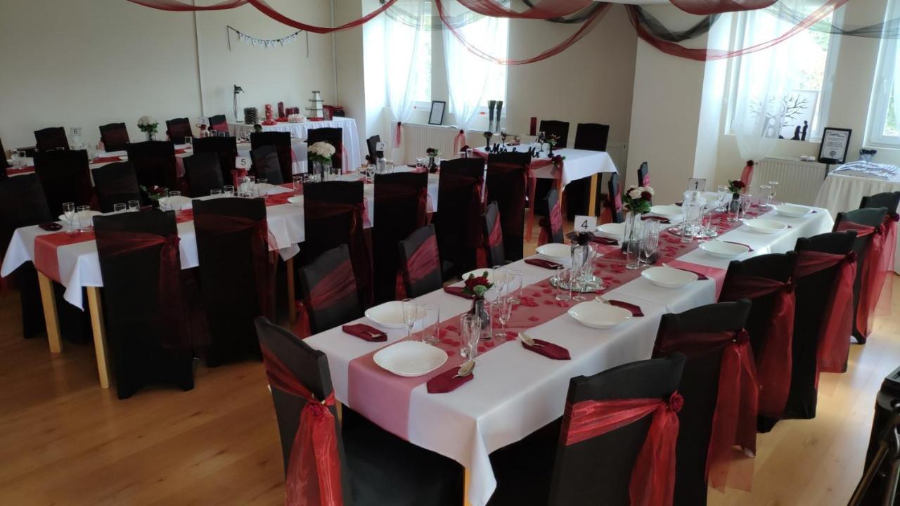 Pension & Restaurant Silma With Wellness Rychvald Exterior foto